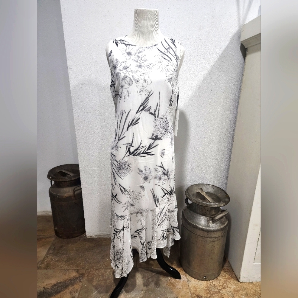Calvin Klein Flutter Floral Leaf White Dress Sz 6 Sleeveless Gray Print Tiered